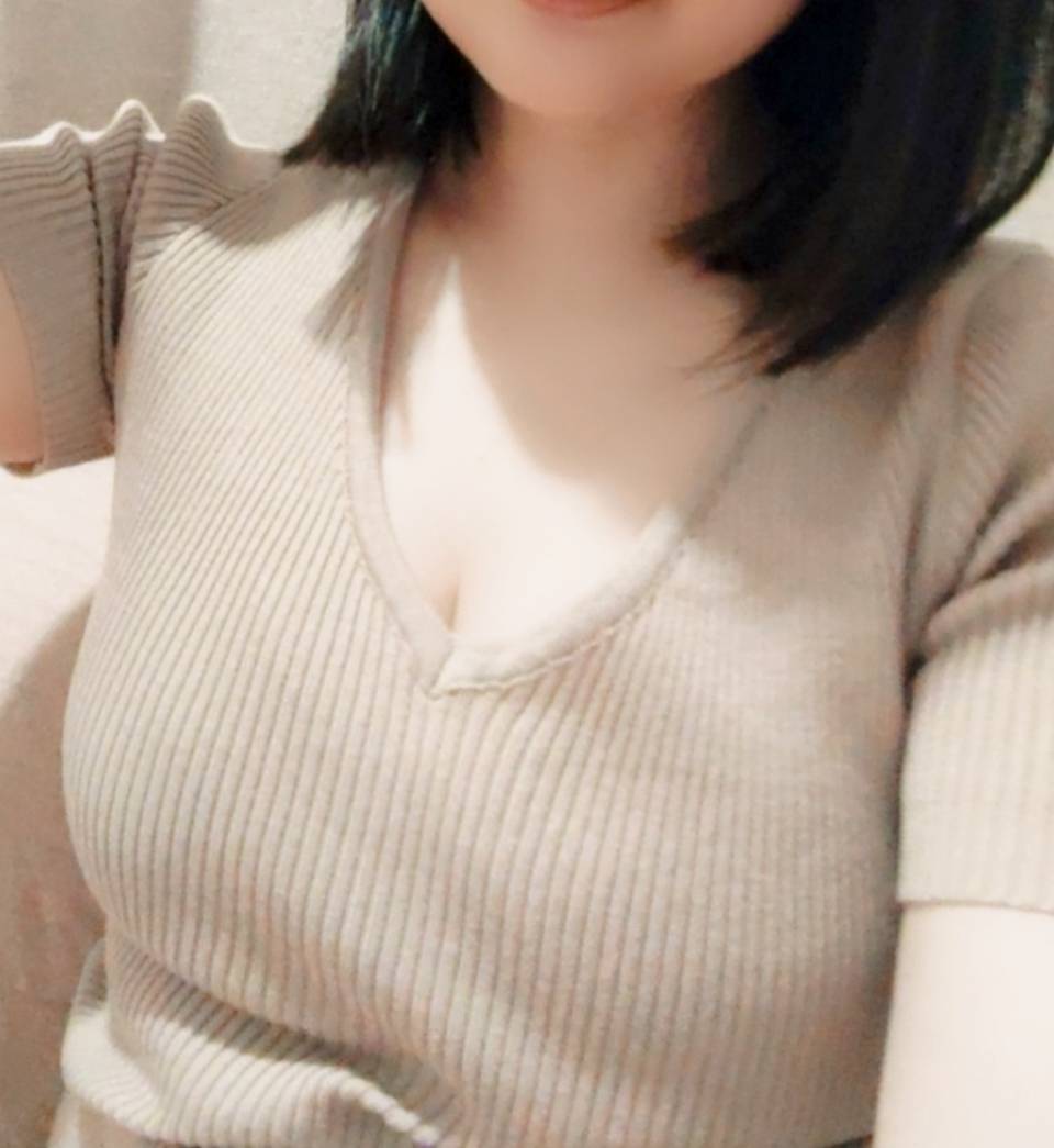 安達螢